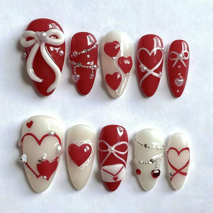 Acrylic nail set with glamorous golden accents Kalsten