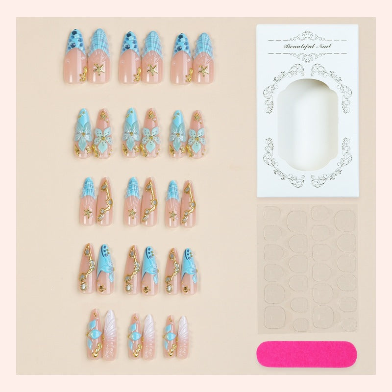 Artificial nail set with luxurious 3D designs and glitter accents Kalsten