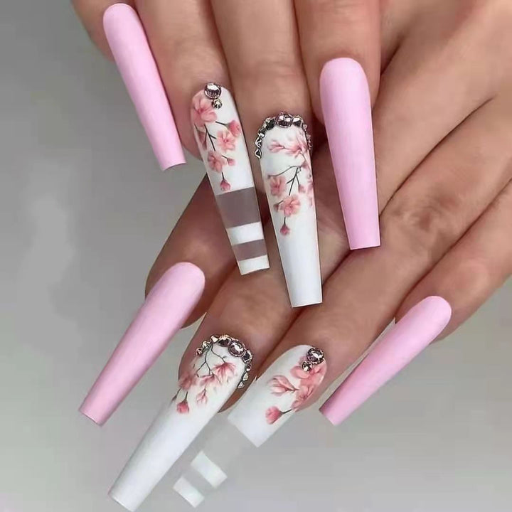 Artificial nails with floral embellishments Kalsten
