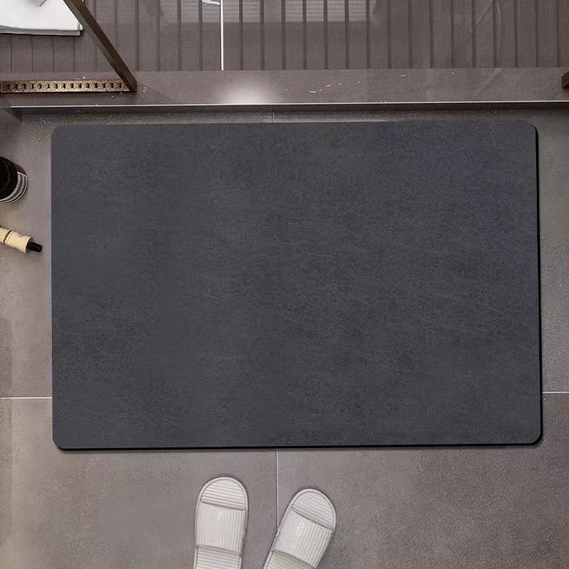 Playful Bear-Themed Bathroom Mat Kalsten