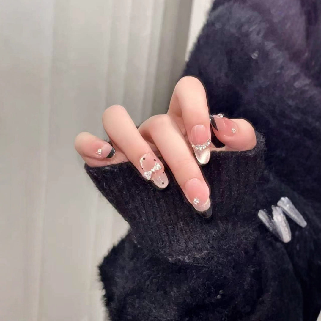 Glamorous Press-On Nail Art Kalsten