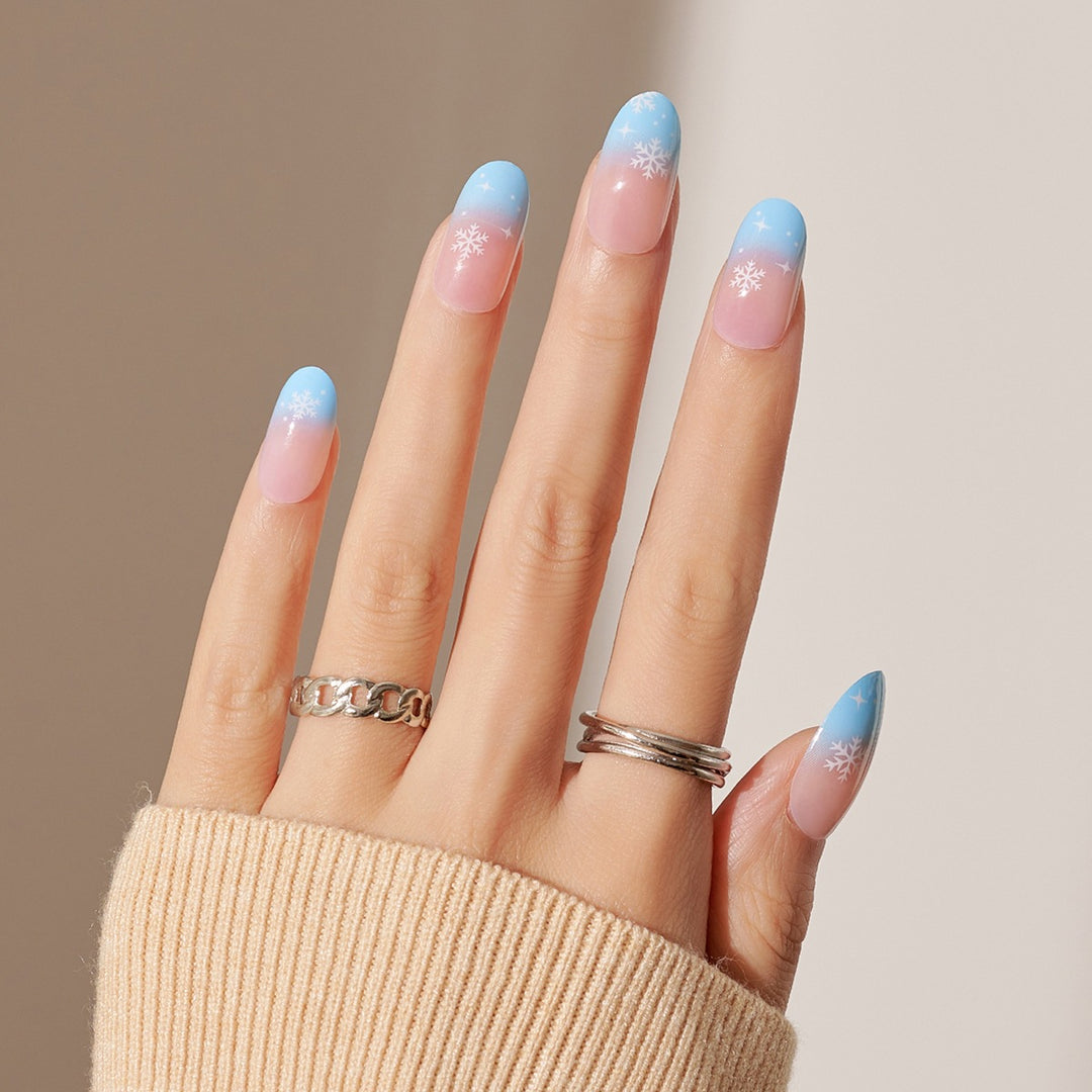 Elegant artificial nail set with bright green French tips Kalsten