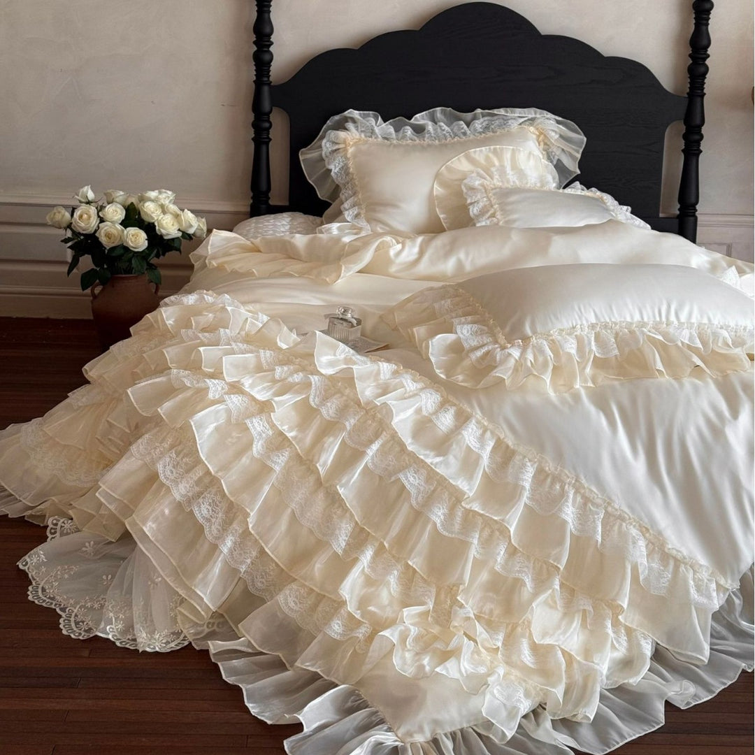 Multi-layered ruffle bedding set in vintage style