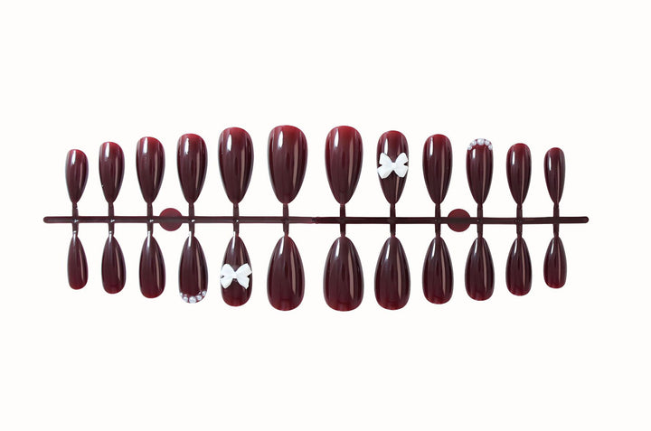 Elegant Artificial Nails Set with Decorative Accents Kalsten