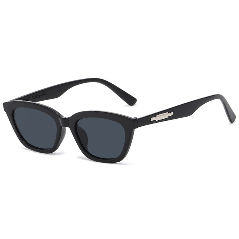 Women's trendy sunglasses in elegant cat-eye design with narrow frames Kalsten
