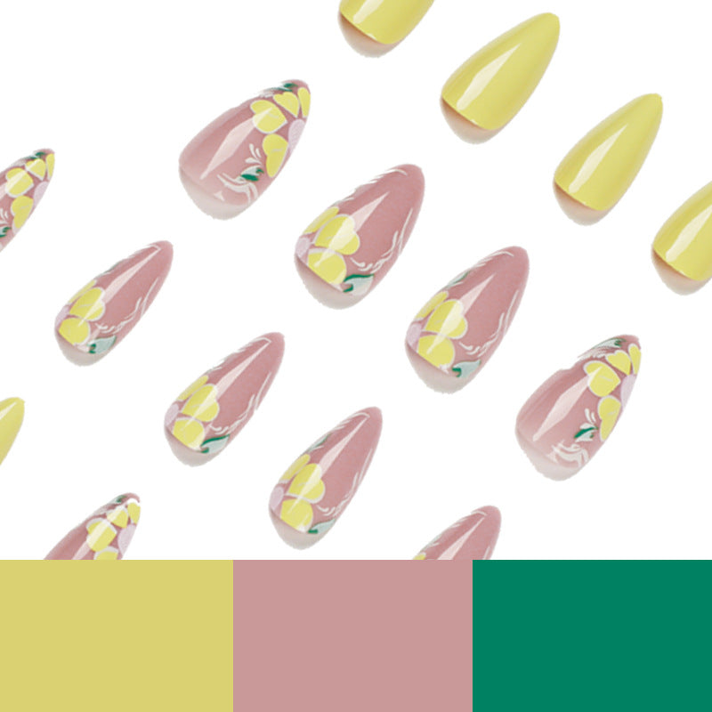 Artful Nail Art with Floral Design Kalsten