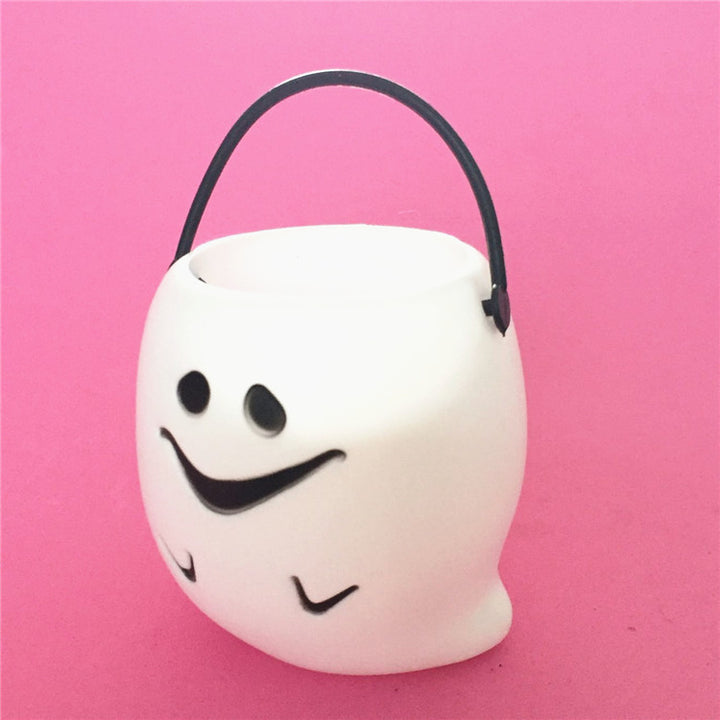 Halloween-Themed Trick-or-Treat Candy Bucket Kalsten