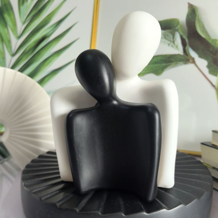 Artistic Dual Figure Decoration Kalsten
