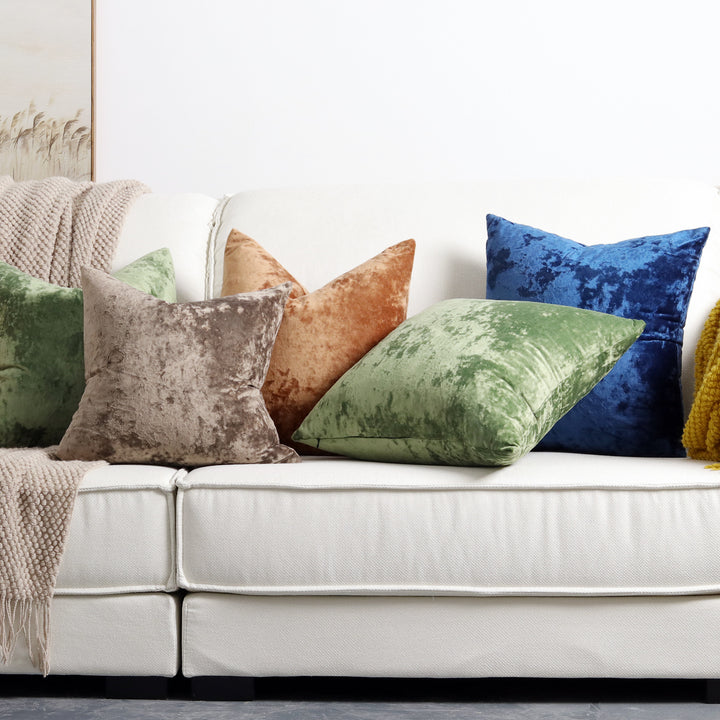 Luxurious Crushed Velvet Square Cushion Cover with Plush Faux-Fur Texture and Invisible Zip