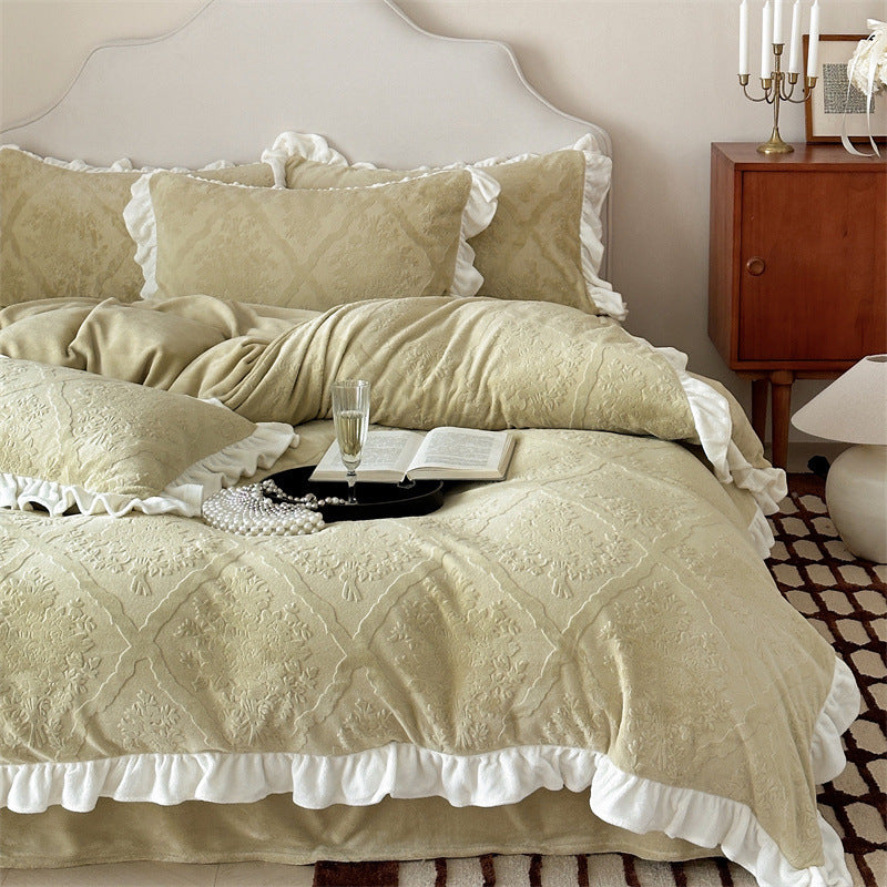 Bedding set with delicate ruffle trim and Jacquard damask structure