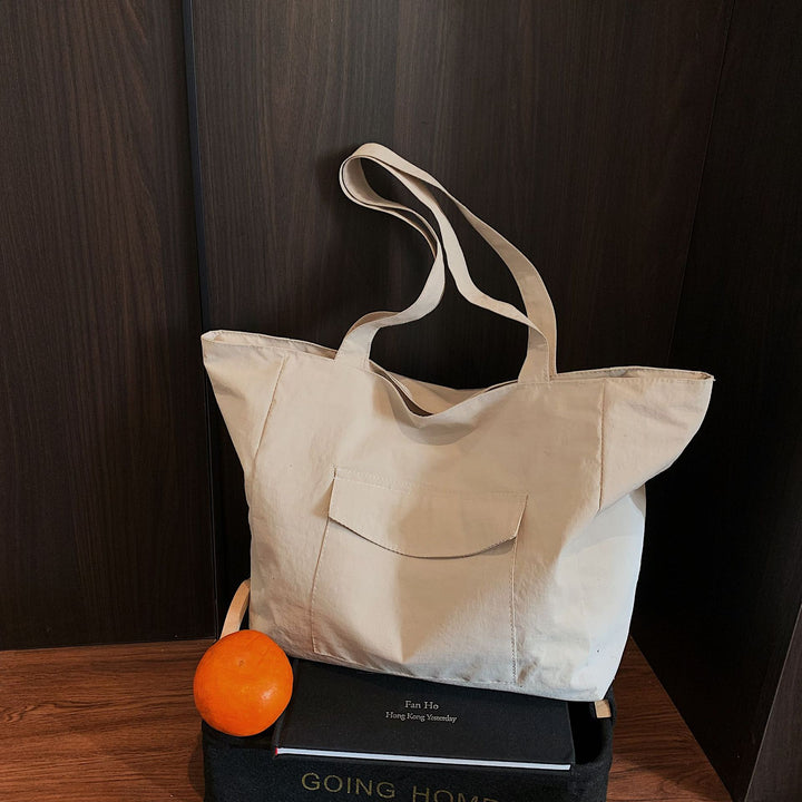 Spacious shopping bag with practical front pocket Kalsten