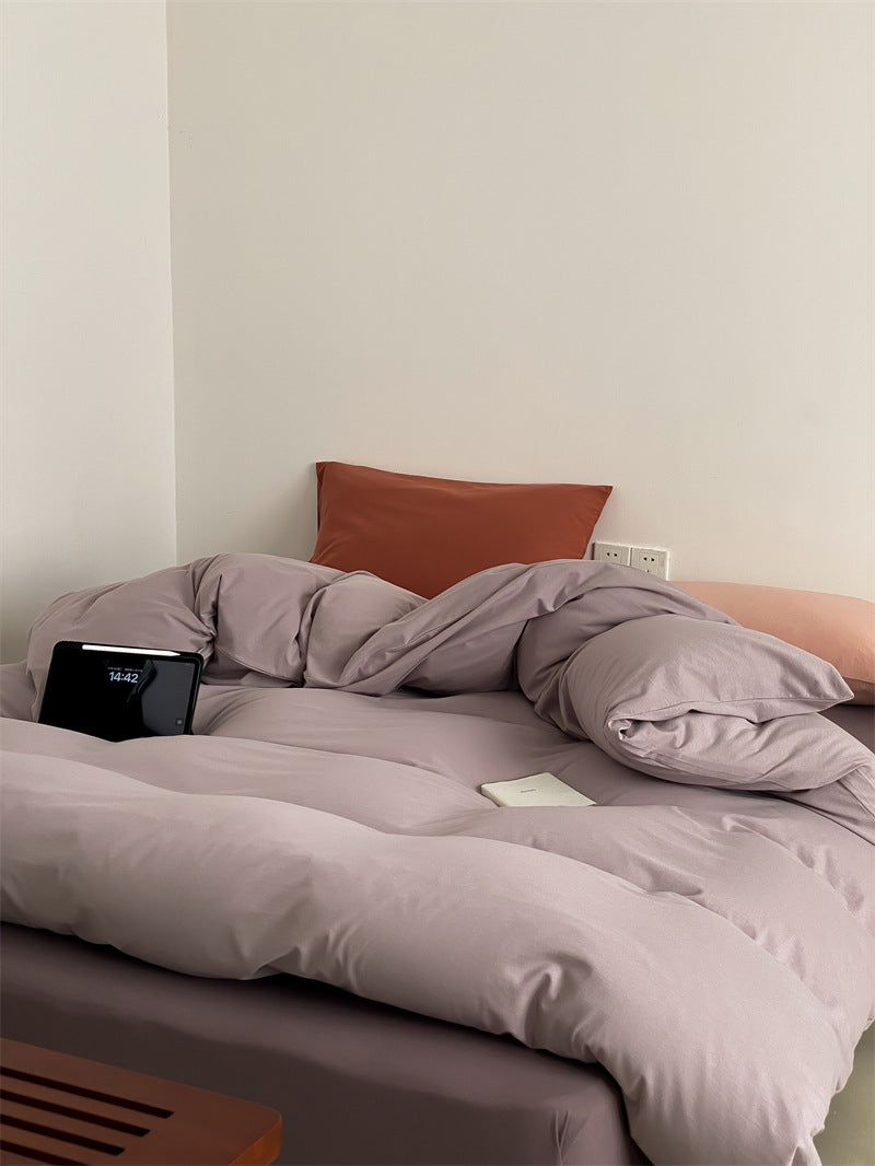 Bedding set made of soft cotton microfiber with quilted comforter