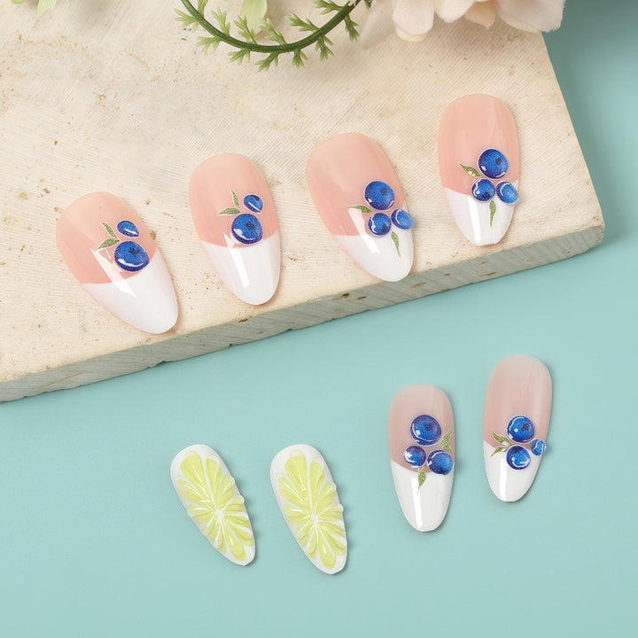 Artificial nails with elegant floral patterns and accents Kalsten