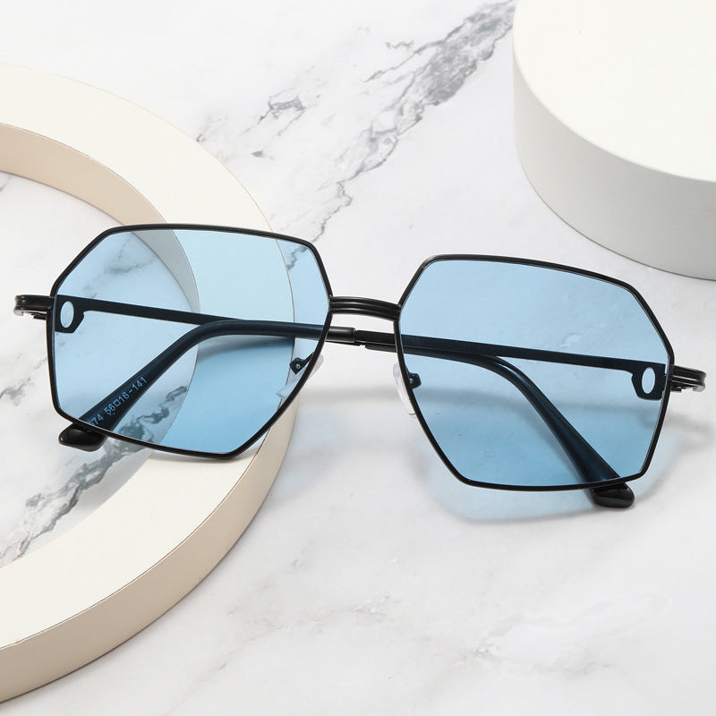 Ladies Stylish geometric sunglasses with elegant metal frame Kalsten