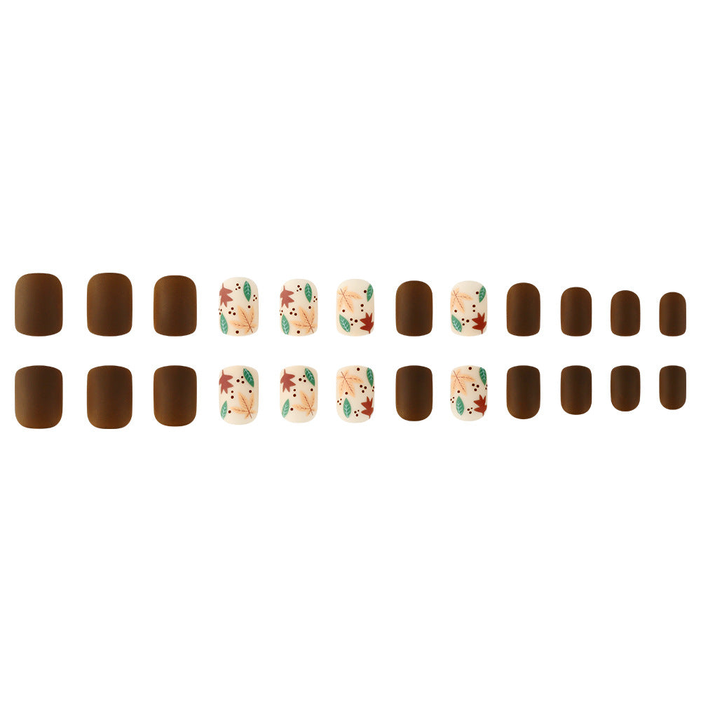 Fall-Themed Nail Art Kalsten