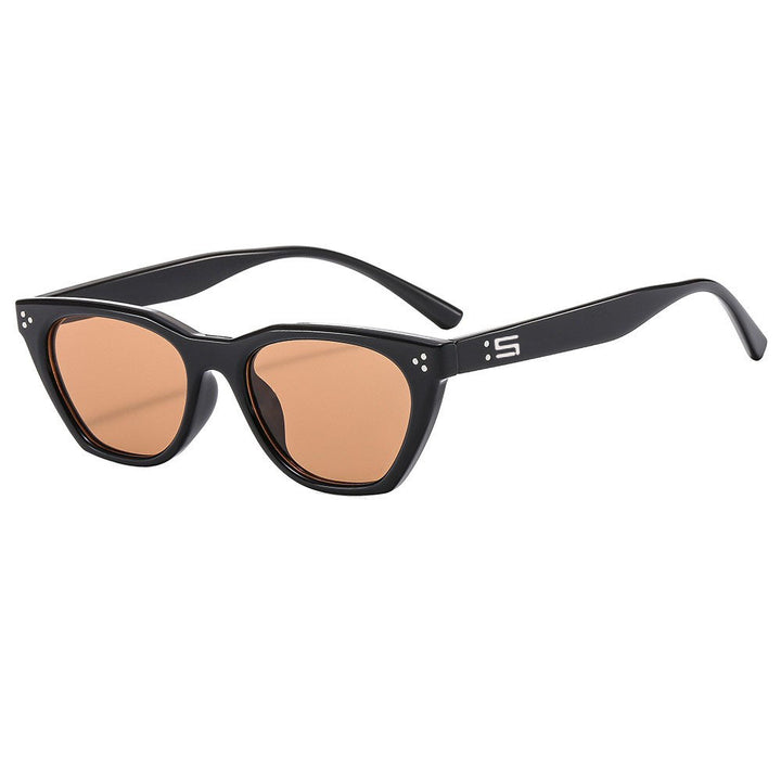 Women Retro-inspired Sunglasses with Distinctive Frame Kalsten
