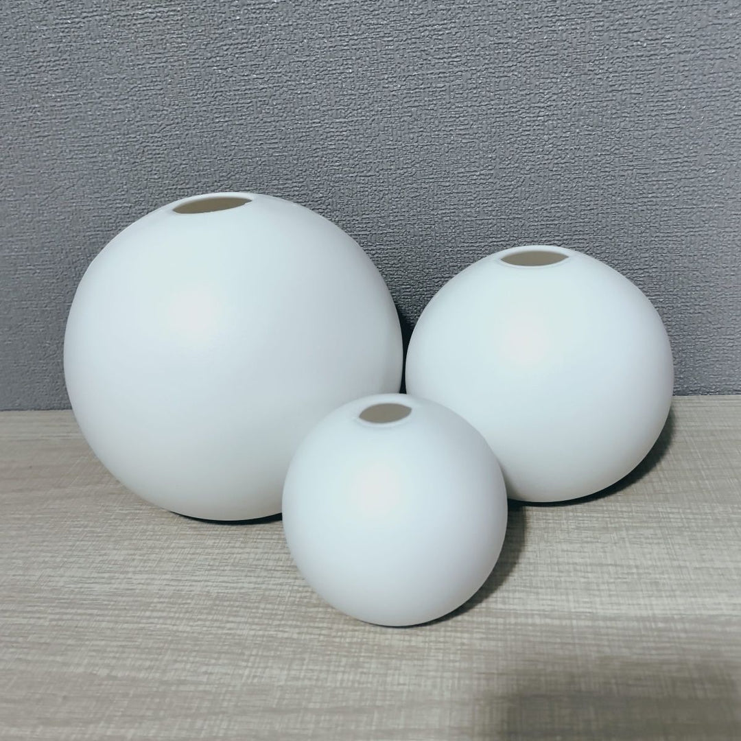 Minimalist Ceramic Sphere Planter Kalsten