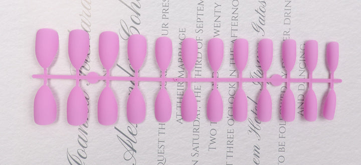 Stiletto Press-On Nail Set Kalsten