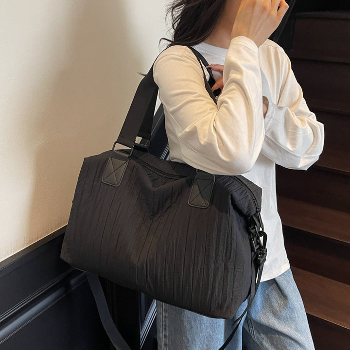 Durable sports and travel bag with ergonomic design Kalsten