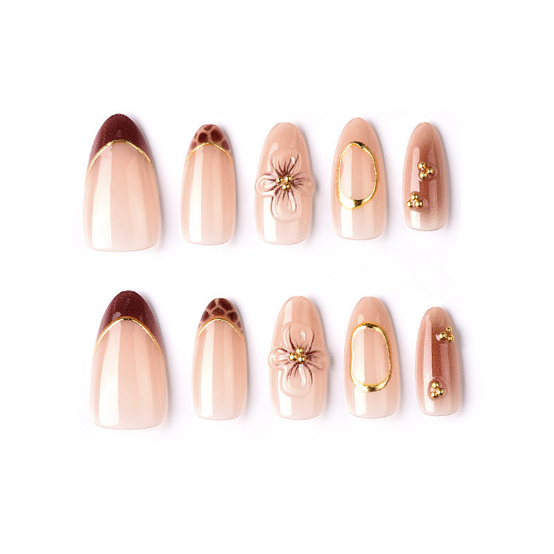 Artificial Nail Set with Floral and Elegant Gold Decorations Kalsten