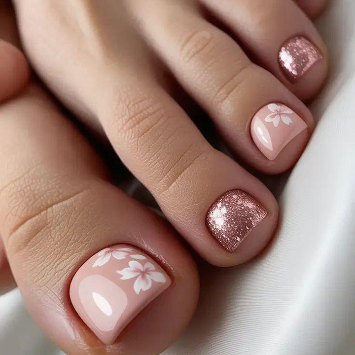 Artificial nail set with floral and glittering accents Kalsten