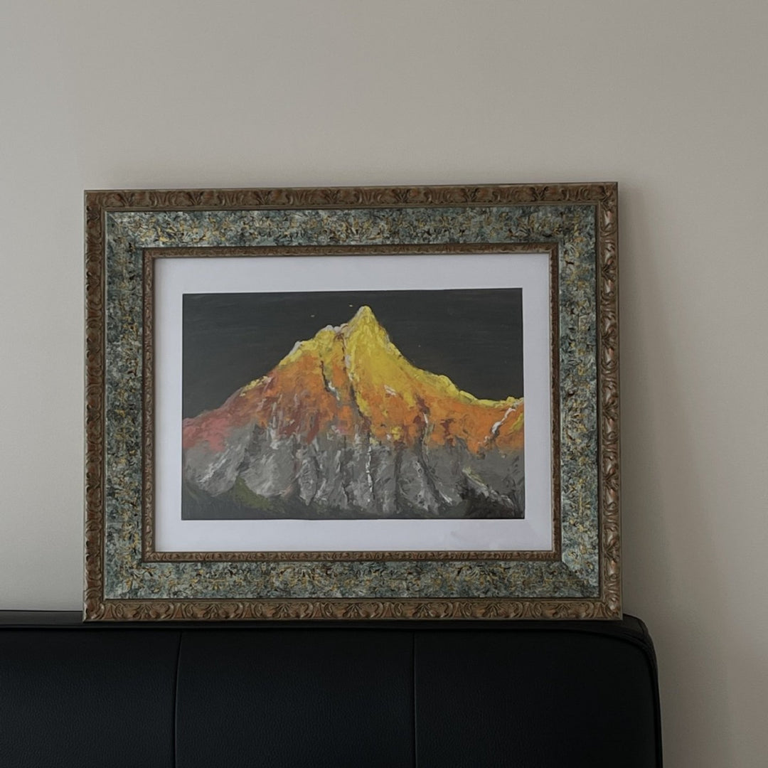Artistic Decorative Piece for Home Display