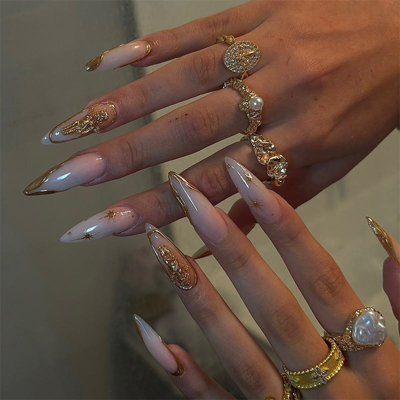 Artificial nail set with elegant gold accents Kalsten