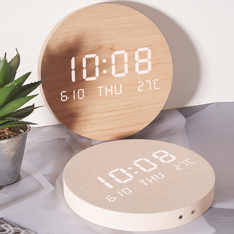 Elegant table clock in modern wood design Kalsten