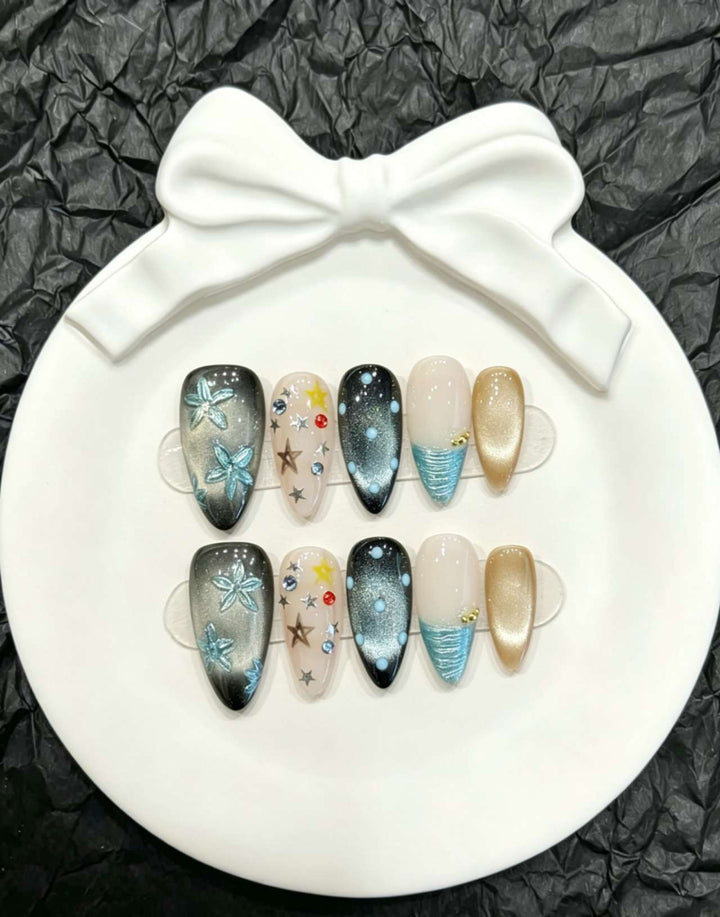 Artistic Nail Art Set with Starry Sky Design