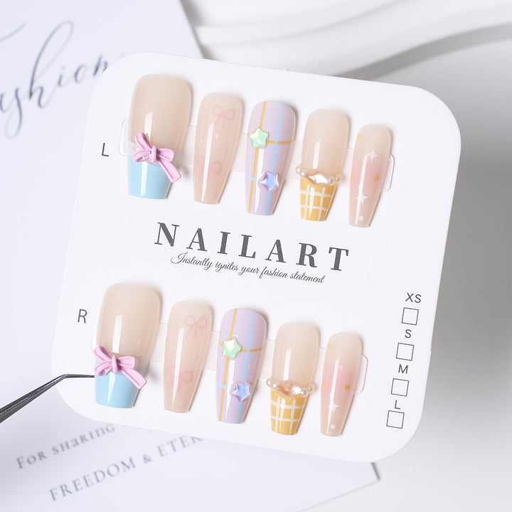 Artistic Floral Detailed Press-On Nail Set Kalsten