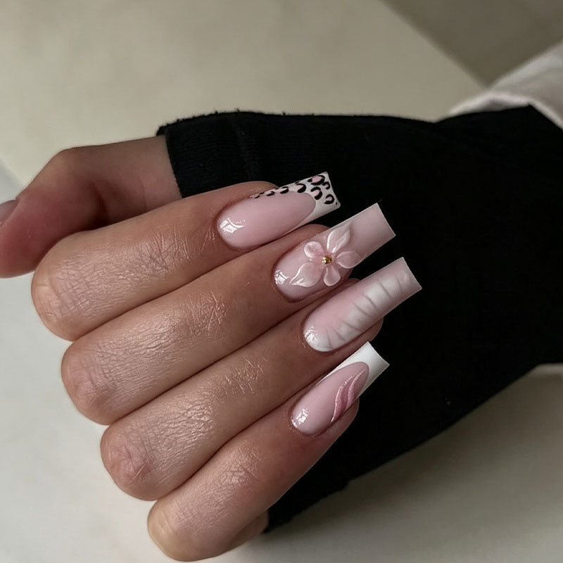 Elegant artificial nail set with floral and animal accents Kalsten