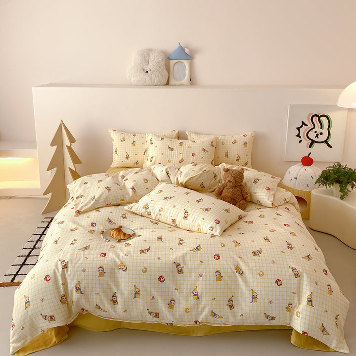 Child-friendly cotton satin bedding set with cute bear and heart print