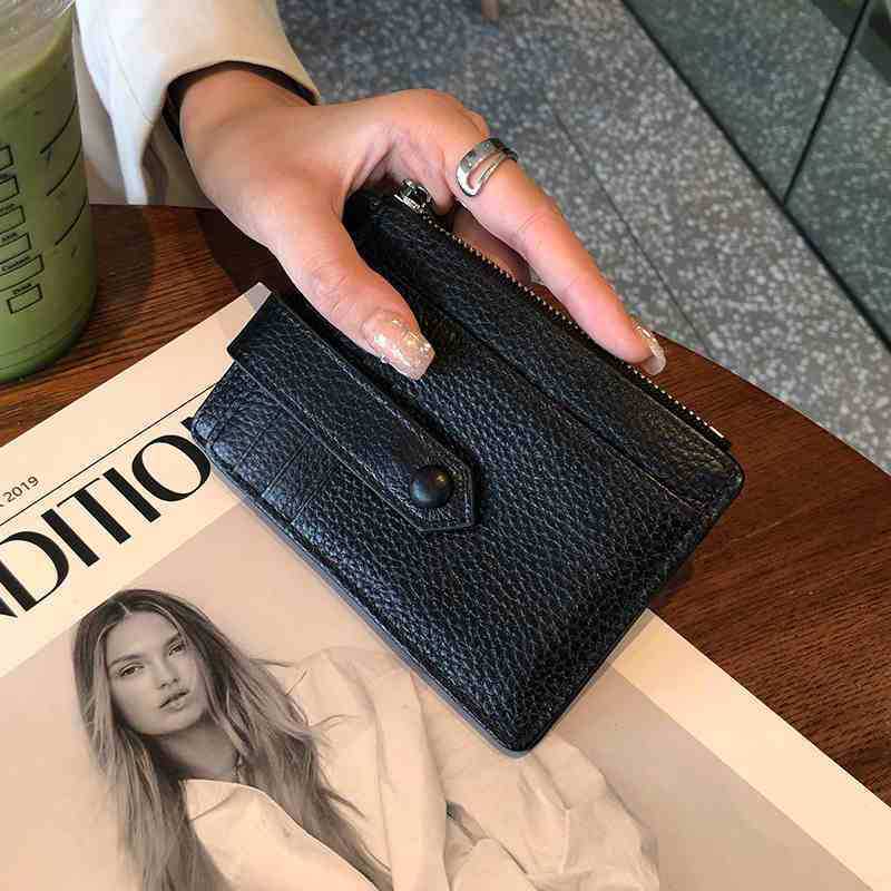 Compact Leather Zippered Card Holder