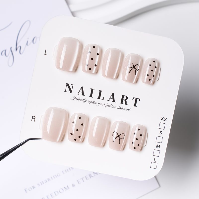 Stylish Press-On Nail Set
