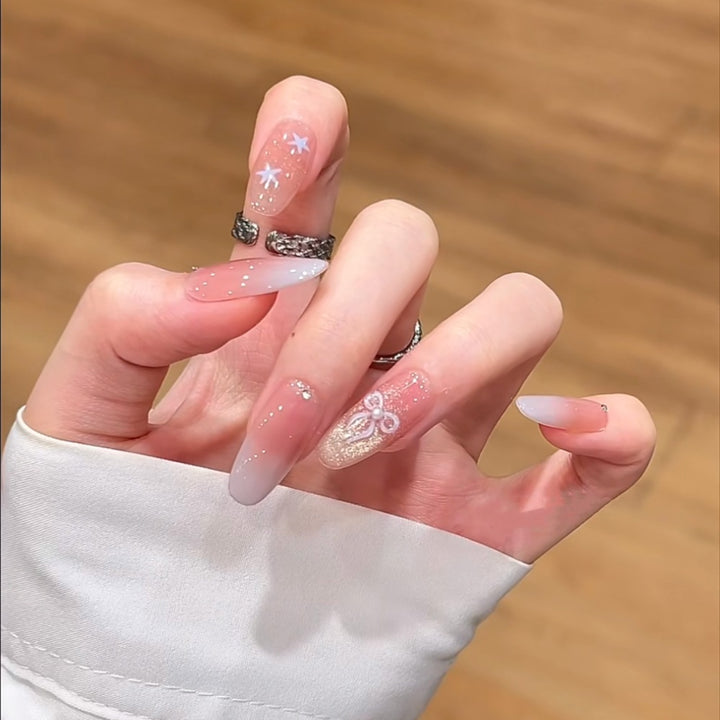 Artistic Press-On Nail Set with Floral and Glossy Accents Kalsten