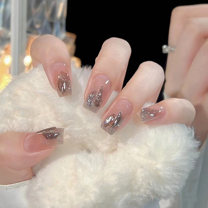 Elegant Deluxe Artificial Nails Kalsten