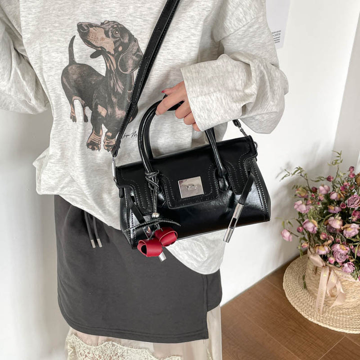 Fashion-Forward Structured Handbag Kalsten