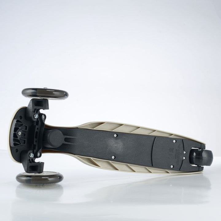 Versatile Three-Wheel Kick Scooter Kalsten