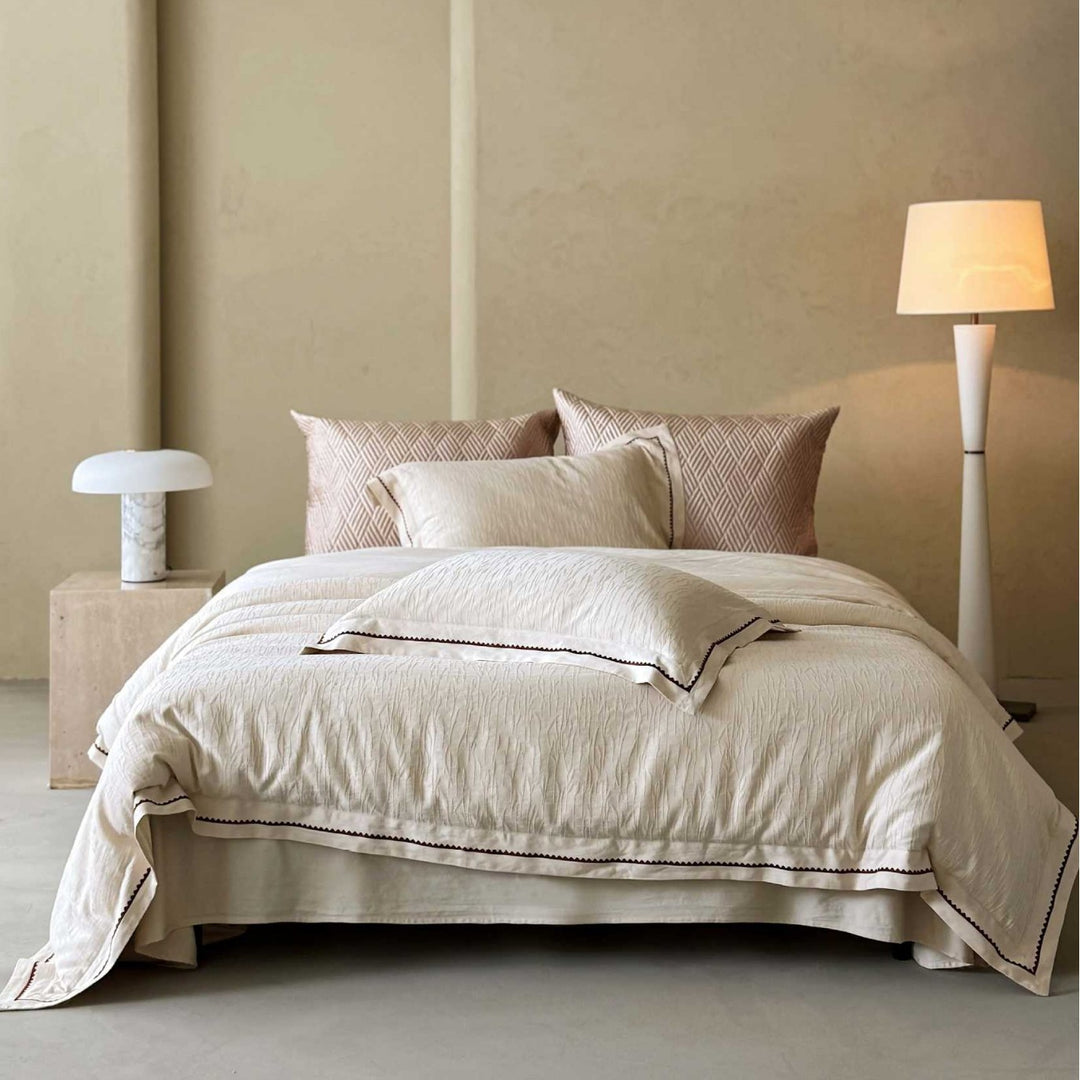 Luxurious Jacquard Bed Linen Set in Linen Look