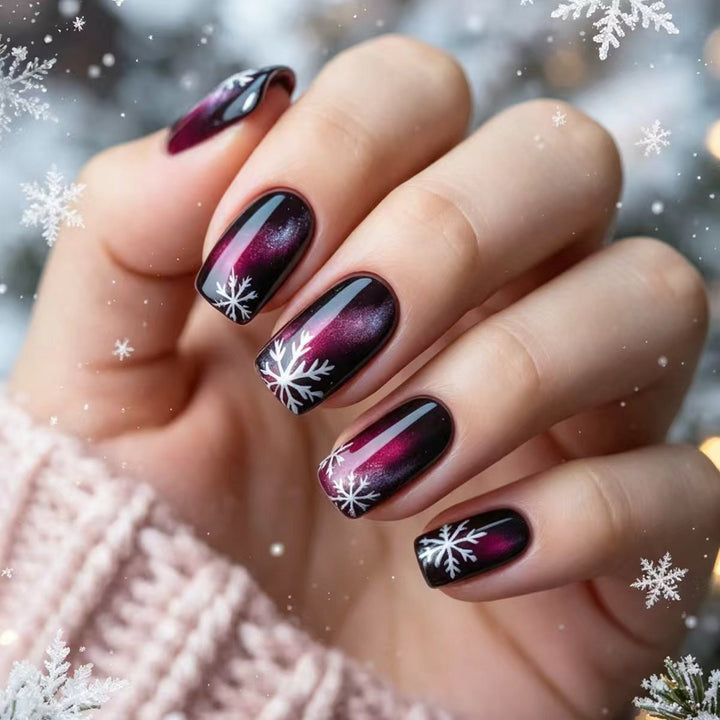 Winter-Themed Detailed Nail Art Kalsten