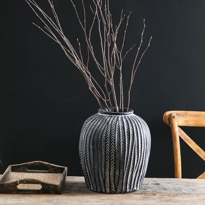 Stylish ceramic vase Kalsten