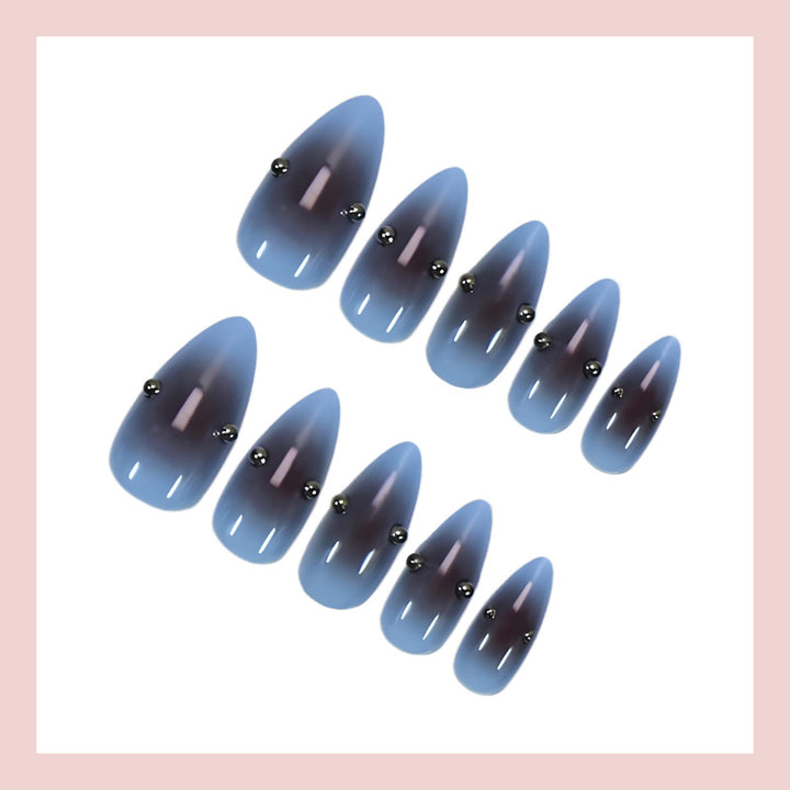 Artificial nail set with elegant gradient and decorative accents Kalsten