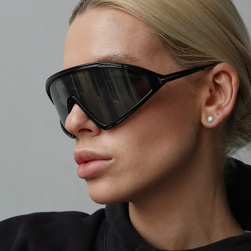 Ladies sport sunglasses with aerodynamic design and UV protection Kalsten