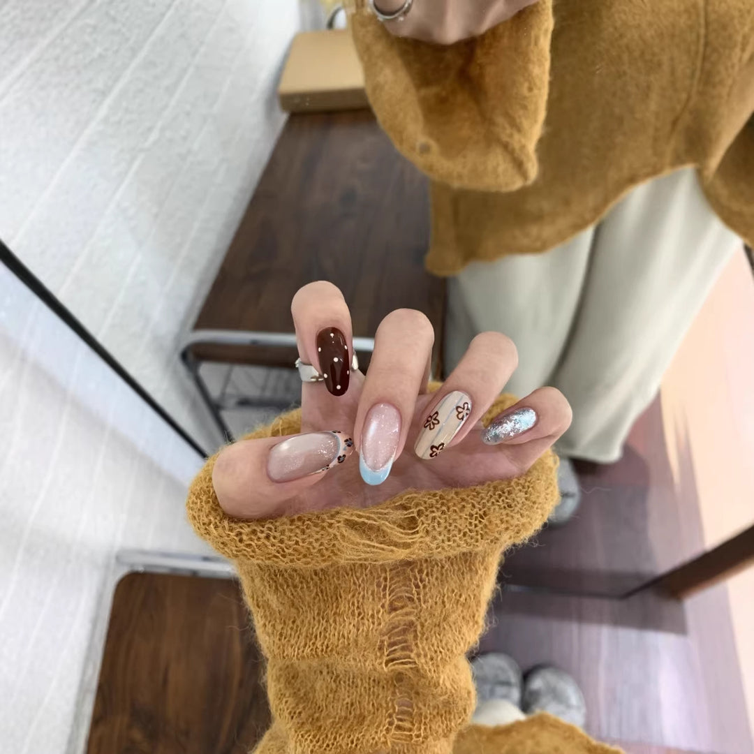 Artistic Floral Press-On Nail Art