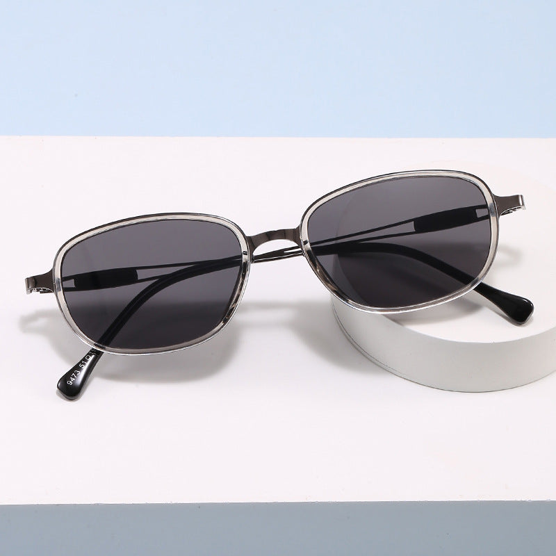 Fashionable sunglasses with square frame and slim metal frame Kalsten
