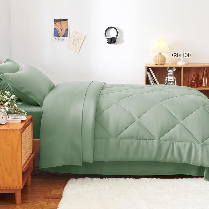 Luxurious Diamond Quilted Comforter Set Kalsten