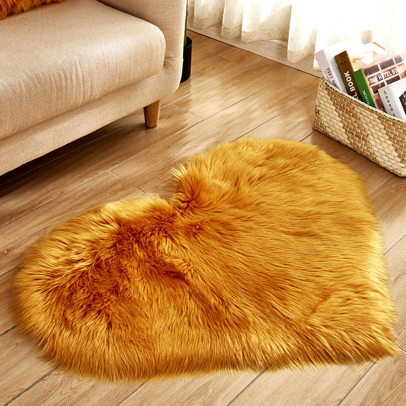 Plush Heart-Shaped Area Rug Kalsten