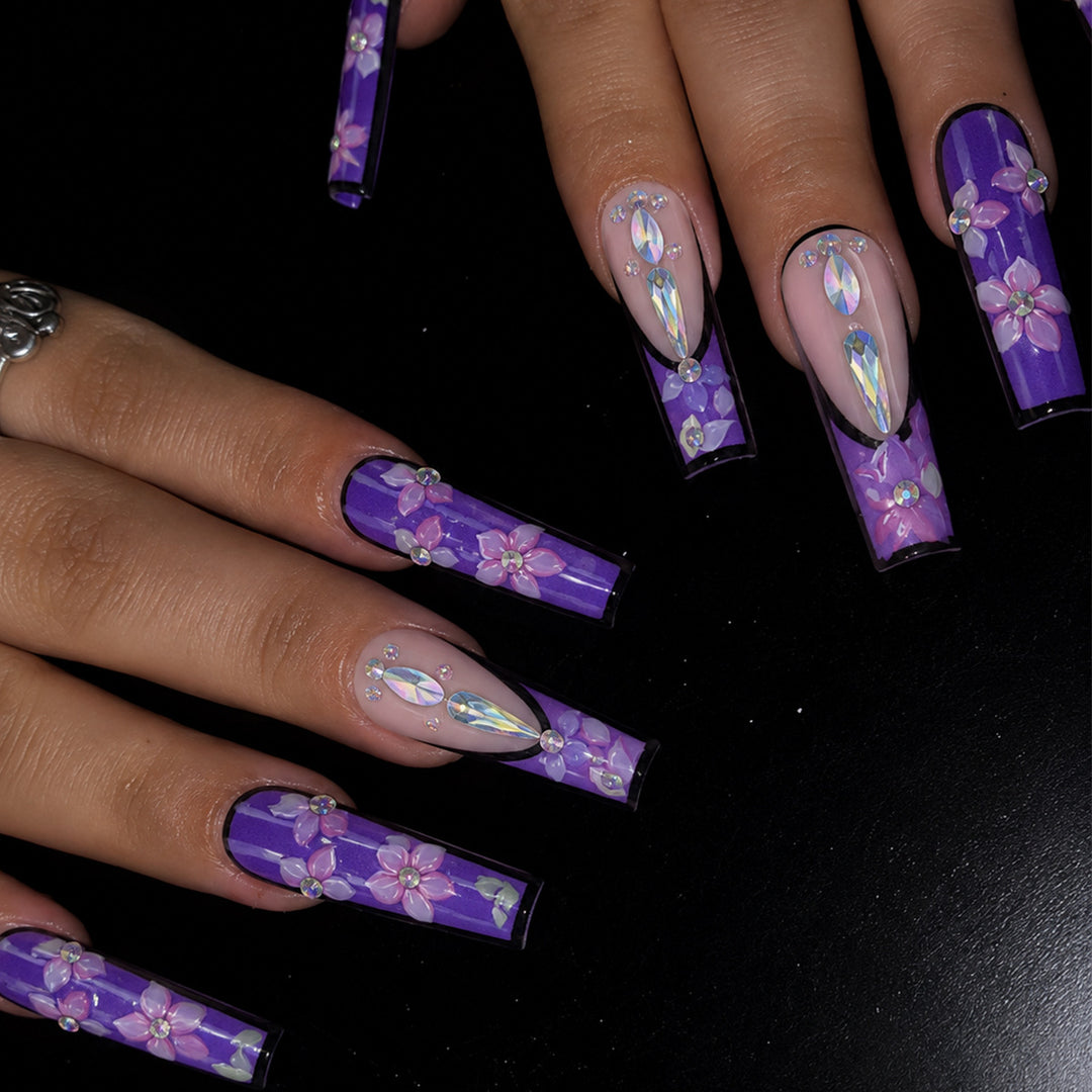 Decorative Floral Themed Press-On Nails
