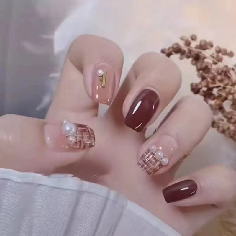 Elegant Pearl-Embellished Press-On Nail Set