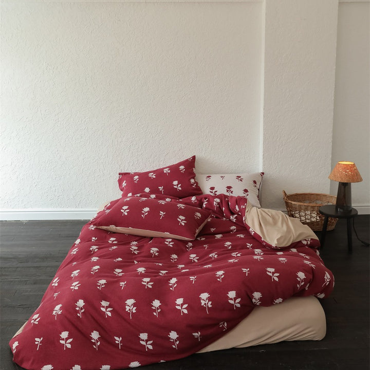 Extra soft jersey bedding with minimalist rose print and reversible side